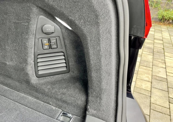 Volkswagen Touareg cena 179900 przebieg: 195000, rok produkcji 2018 z Słupca małe 497